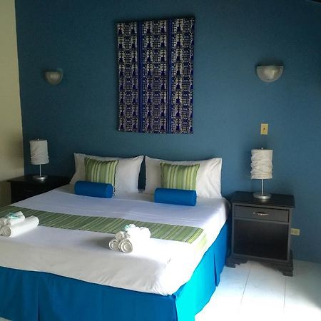 La Casa Feliz Hotell Montego Bay Exteriör bild