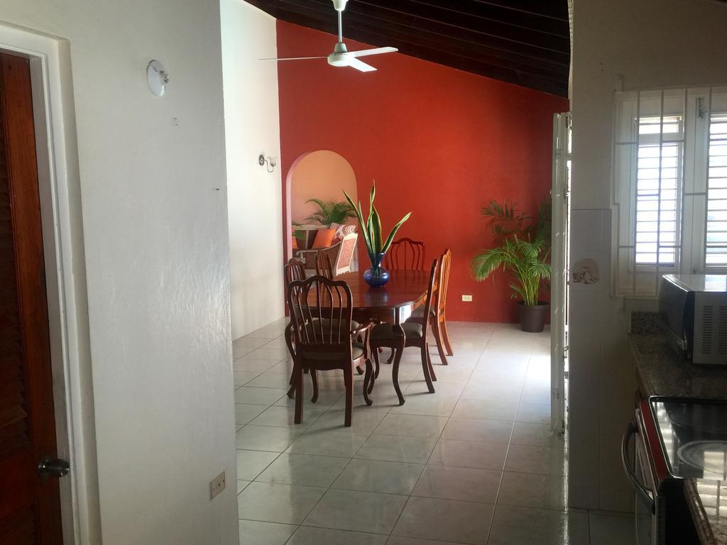 La Casa Feliz Hotell Montego Bay Exteriör bild