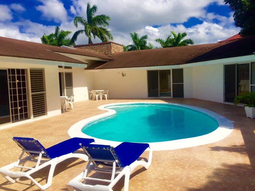 La Casa Feliz Hotell Montego Bay Exteriör bild
